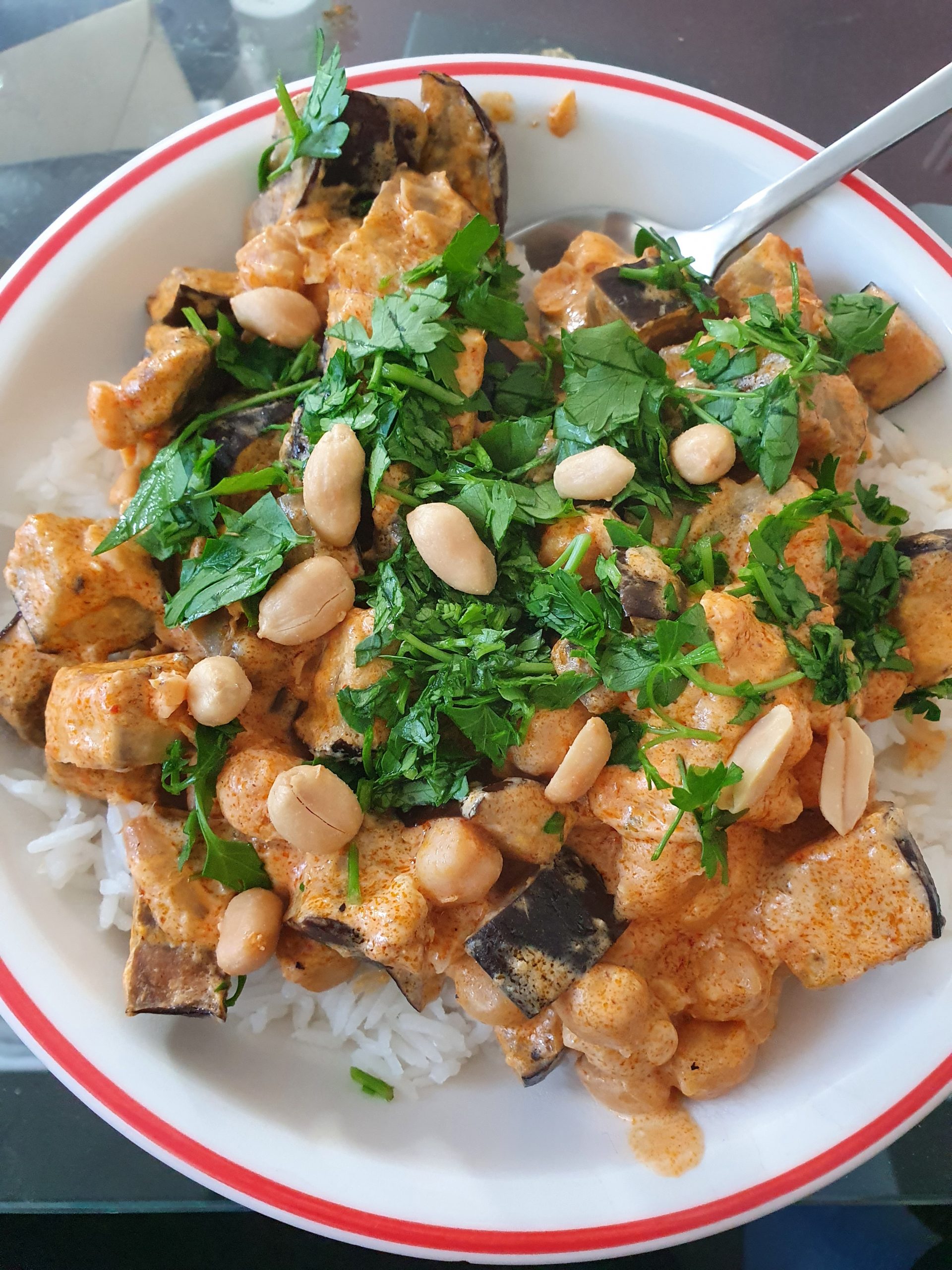 Rotes Auberginen-Curry
